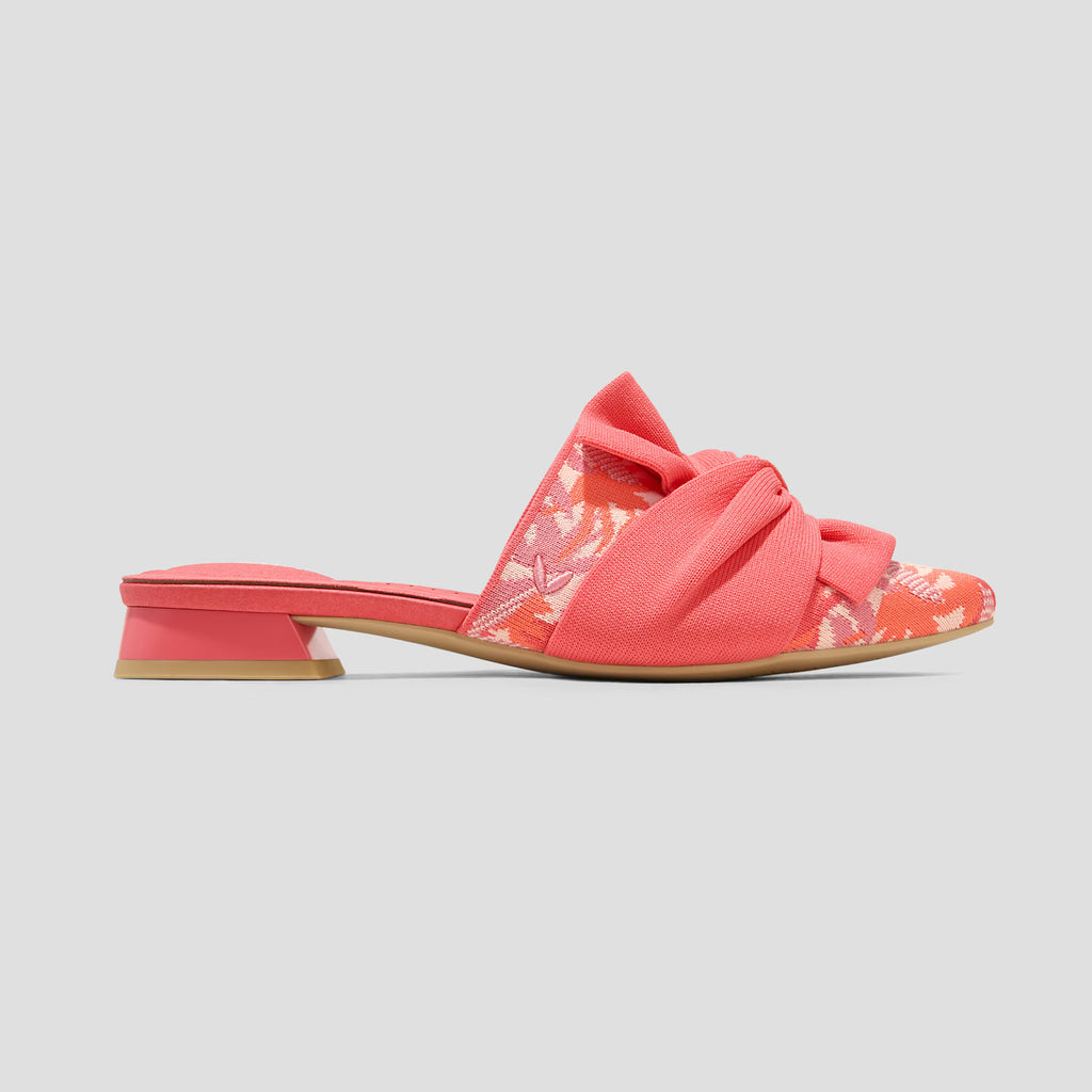 STELLTHREAD Pointed-Toe Knot Sandals (Yaffa Pro)