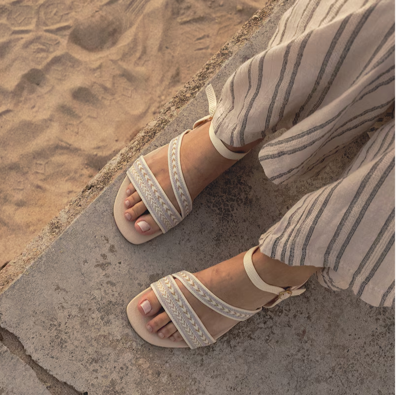 STELLTHREAD  Flat Sandals